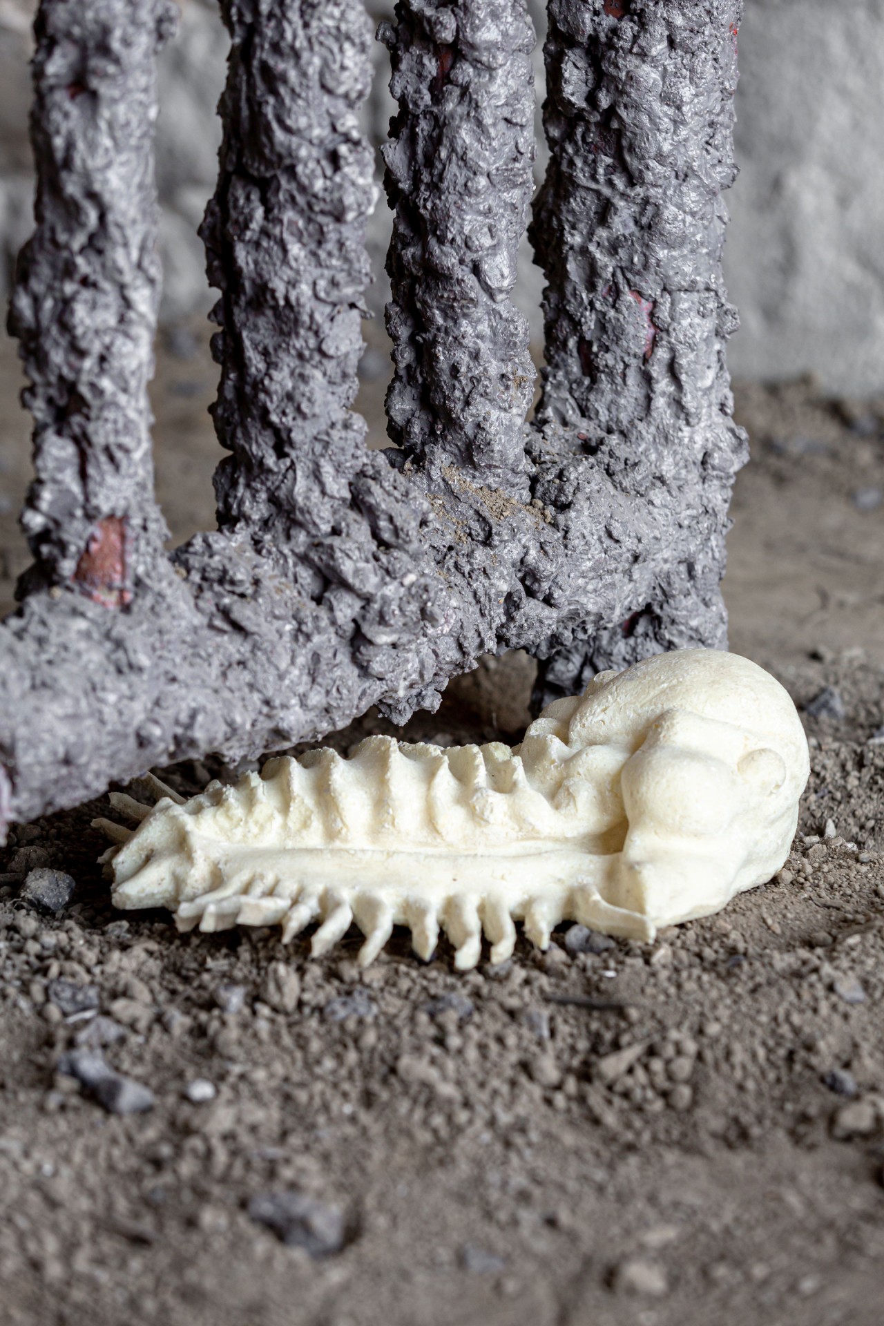 Nelson Pernisco - Oui la nuit rêve dans le mineral